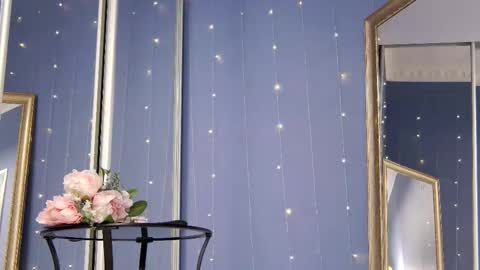 kriskras__ online show from September 18, 2025, 5:20 am