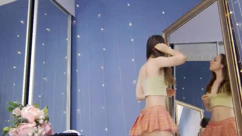 kriskras__ online show from October 24, 2025, 5:15 am