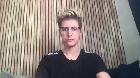 krisl77 online show from April 2, 2026, 3:09 pm