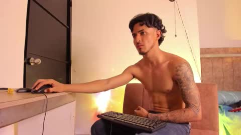 Kriss online show from October 5, 2025, 7:23 pm