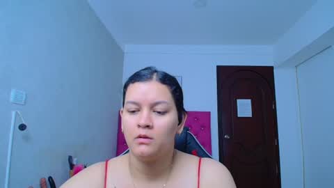 kriss_sweetboobs online show from July 17, 2026, 12:45 pm