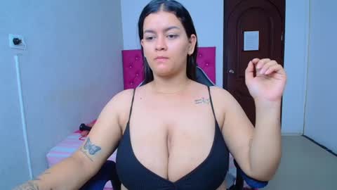 kriss_sweetboobs online show from July 28, 2026, 12:59 pm