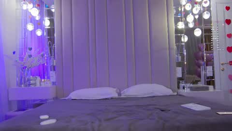 Snapshot of krissone chatting on February 17, 2025, 5:21 pm Kristina online show from February 17, 2025, 5:21 pm