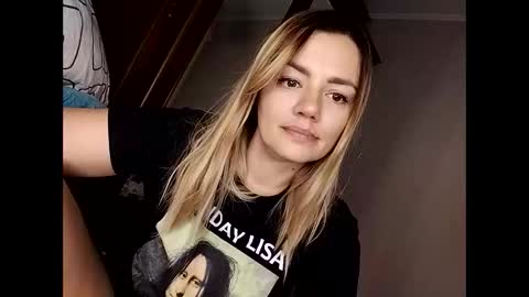 KrissSexi online show from September 19, 2025, 7:03 pm