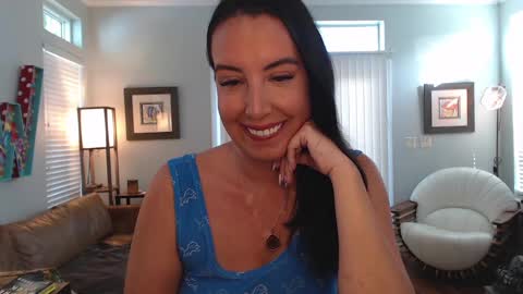 Krissy online show from December 15, 2024, 2:05 pm