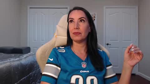 Krissy online show from December 22, 2024, 12:38 pm