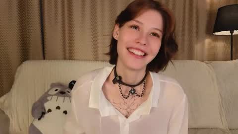 Sarah online show from September 18, 2025, 1:18 am