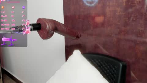 Snapshot of kristal_blond chatting on January 27, 2025, 9:34 am online show from January 27, 2025, 9:34 am