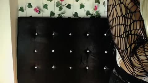 Snapshot of kristal_queen01 chatting on April 25, 2026, 1:41 pm kristal_queen01 online show from April 25, 2026, 1:41 pm