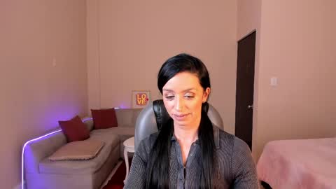 Sophia online show from May 25, 2026, 8:26 pm