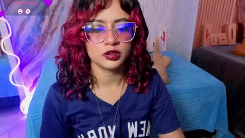 kristen_tay online show from May 6, 2026, 2:51 am