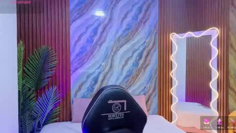 kristen_tay online show from June 2, 2026, 2:46 am