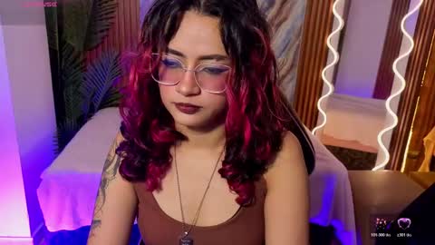 kristen_tay online show from June 4, 2026, 2:39 am
