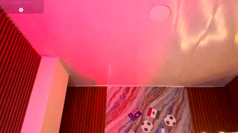 kristen_tay online show from June 18, 2026, 4:57 am