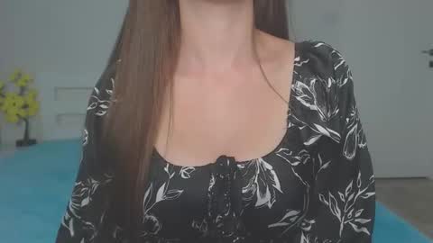 KristenStamen online show from October 1, 2025, 2:56 pm