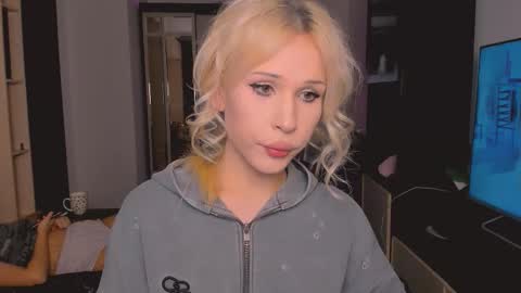 kristialsoopp online show from December 20, 2025, 12:07 am