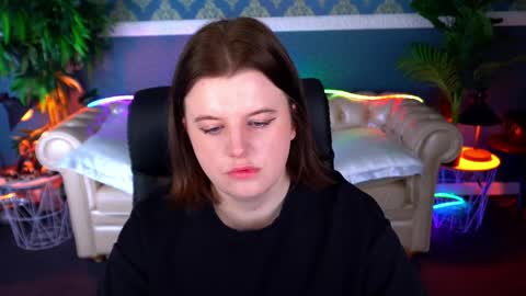 kristifoxy online show from April 13, 2026, 5:24 am