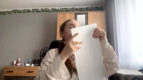 Mila online show from May 12, 2026, 12:24 pm
