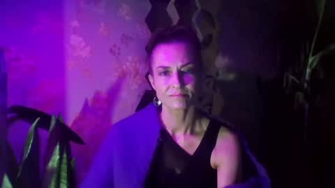 Snapshot of kristinagold44 chatting on January 8, 2025, 10:16 pm Kristina online show from January 8, 2025, 10:16 pm