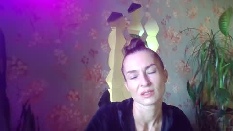 Snapshot of kristinagold44 chatting on February 3, 2025, 1:30 pm Kristina online show from February 3, 2025, 1:30 pm