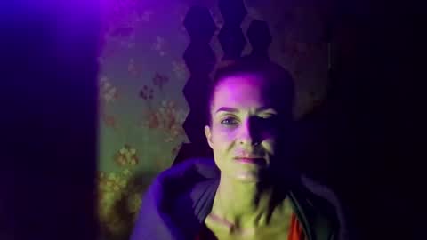 Snapshot of kristinagold44 chatting on February 22, 2025, 10:31 pm Kristina online show from February 22, 2025, 10:31 pm