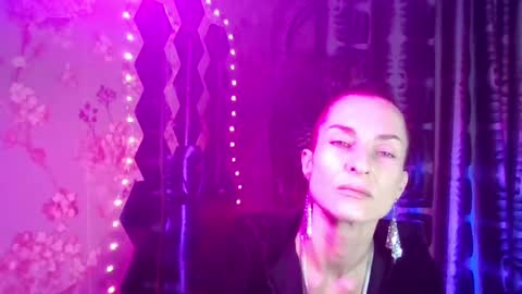 Snapshot of kristinagold44 chatting on March 10, 2025, 10:24 pm Kristina online show from March 10, 2025, 10:24 pm