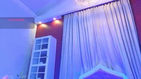 KristinaGriner online show from June 13, 2026, 2:53 am