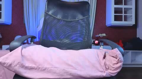 KristinaGriner online show from July 4, 2026, 10:49 pm