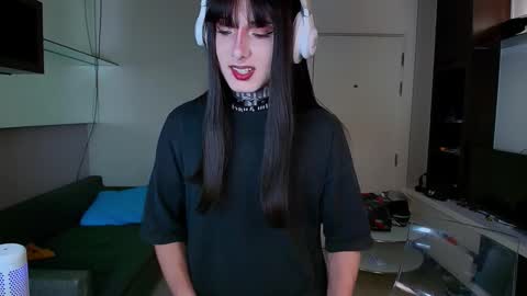 kristina online show from March 11, 2025, 5:02 pm