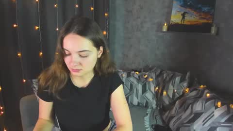 Snapshot of kristinalevis chatting on February 2, 2025, 5:48 pm Kristina online show from February 2, 2025, 5:48 pm