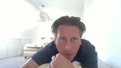 kristof8504 online show from September 30, 2025, 9:58 am