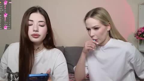 Snapshot of kristy_babe chatting on December 14, 2024, 9:13 pm Kristy and Alice online show from December 14, 2024, 9:13 pm