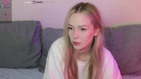 Snapshot of kristy_babe chatting on January 22, 2025, 9:32 pm Kristy and Alice online show from January 22, 2025, 9:32 pm