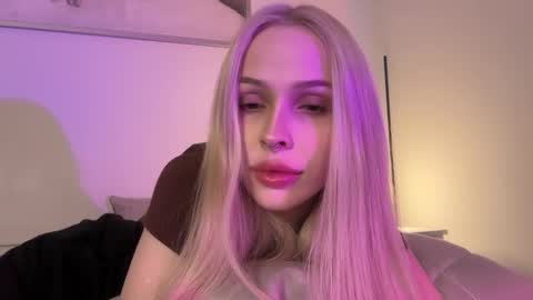 Snapshot of kristy_babe chatting on September 25, 2025, 8:23 pm Kristy and Alice online show from September 25, 2025, 8:23 pm