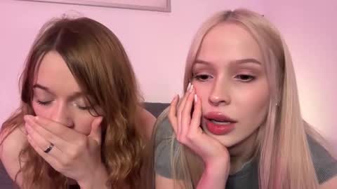 Snapshot of kristy_babe chatting on December 15, 2025, 4:44 pm Kristy and Alice online show from December 15, 2025, 4:44 pm