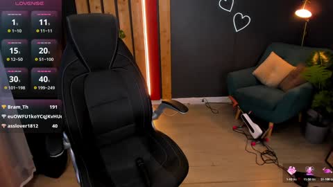 Snapshot of kristy_rayyy chatting on February 2, 2025, 9:08 am Monika online show from February 2, 2025, 9:08 am