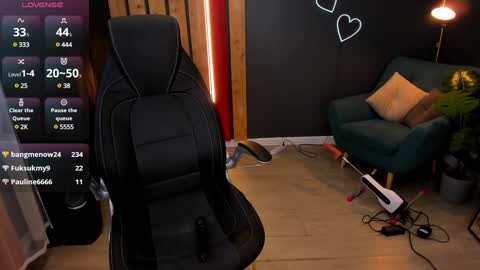 Snapshot of kristy_rayyy chatting on February 3, 2025, 8:24 am Monika online show from February 3, 2025, 8:24 am