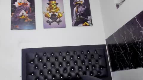 Snapshot of krixtybrown chatting on November 14, 2025, 8:40 pm krixty online show from November 14, 2025, 8:40 pm