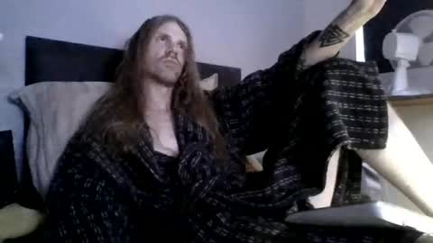 Krullz online show from June 15, 2026, 9:50 pm