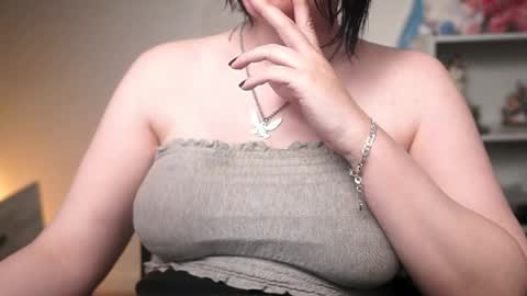 Snapshot of krystalsyxx chatting on March 12, 2026, 7:53 pm Krystal Syx online show from March 12, 2026, 7:53 pm
