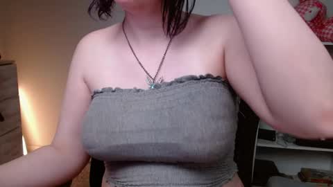 Snapshot of krystalsyxx chatting on April 11, 2026, 10:25 pm Krystal Syx online show from April 11, 2026, 10:25 pm