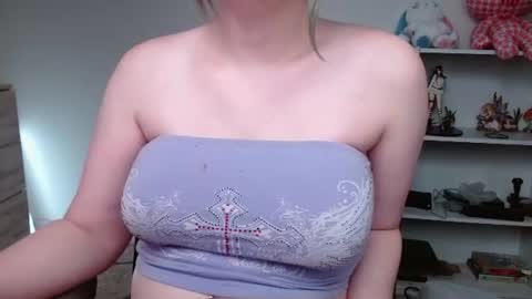 Krystal Syx online show from July 7, 2026, 1:37 pm