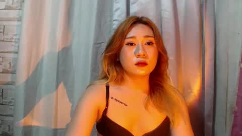 kuntiex online show from February 15, 2025, 9:48 pm