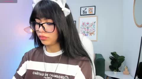 kur_purp online show from September 11, 2025, 8:53 pm