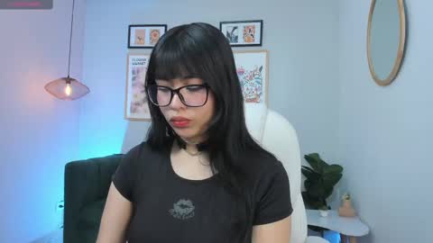 kur_purp online show from September 13, 2025, 8:52 pm