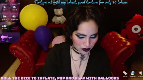 Snapshot of kureiji_fetish chatting on January 5, 2025, 4:04 am Fetiche Woman online show from January 5, 2025, 4:04 am