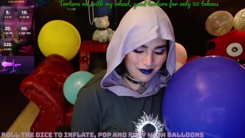 Snapshot of kureiji_fetish chatting on January 9, 2025, 6:38 am Fetiche Woman online show from January 9, 2025, 6:38 am