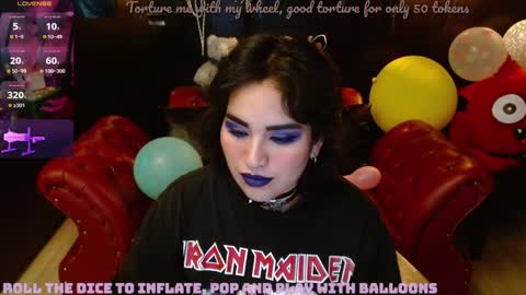 Snapshot of kureiji_fetish chatting on January 10, 2025, 7:14 am Fetiche Woman online show from January 10, 2025, 7:14 am