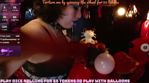 Snapshot of kureiji_fetish chatting on January 19, 2025, 12:06 pm Fetiche Woman online show from January 19, 2025, 12:06 pm