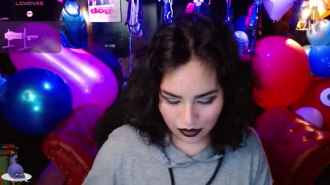 Snapshot of kureiji_fetish chatting on September 15, 2025, 10:43 pm Fetiche Woman online show from September 15, 2025, 10:43 pm